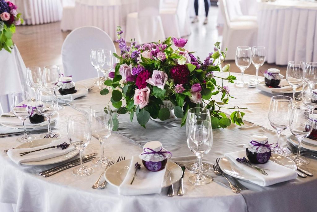 Event table with flower centrepiece